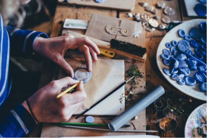 Vendre Ses Bijoux L Art De La Vente En Ligne Apprendre La Bijouterie