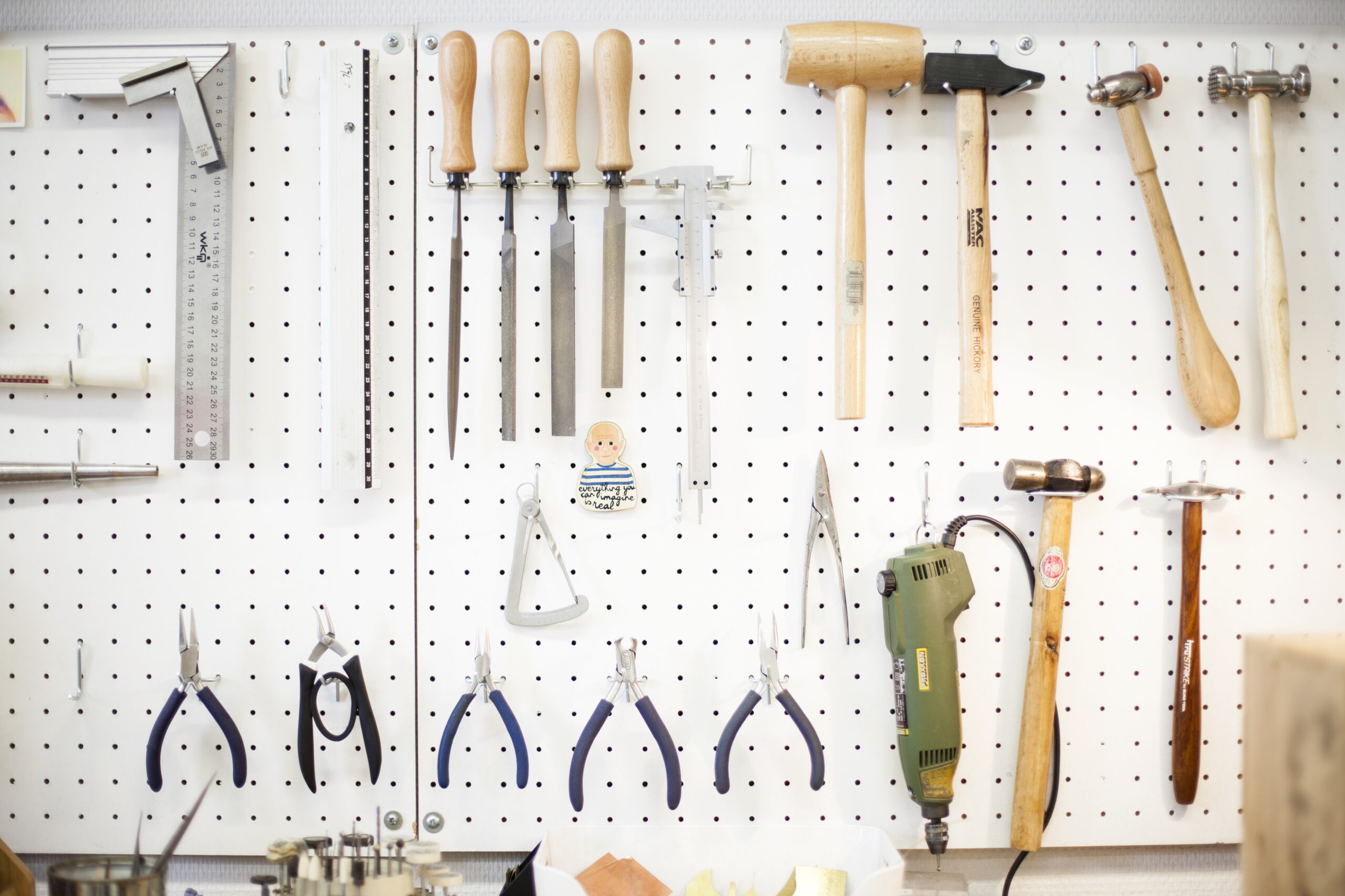 10 outils de bricolage indispensables pour un débutant - Equipements maison